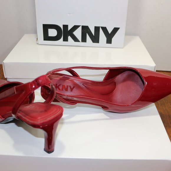 DKNY Women's Carson Pointed-Toe Slingback Pumps - Picture 3 of 3